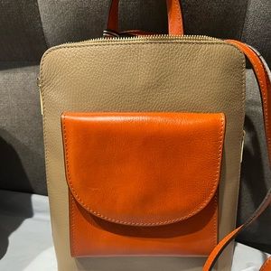 Gorgeous Divina Firenze Orange and Taupe Leather Shoulder/Backpack